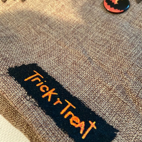 Cropped Crop Top Trick ‘r Treat Halloween XL + Tote Bag - Picture 9 of 9